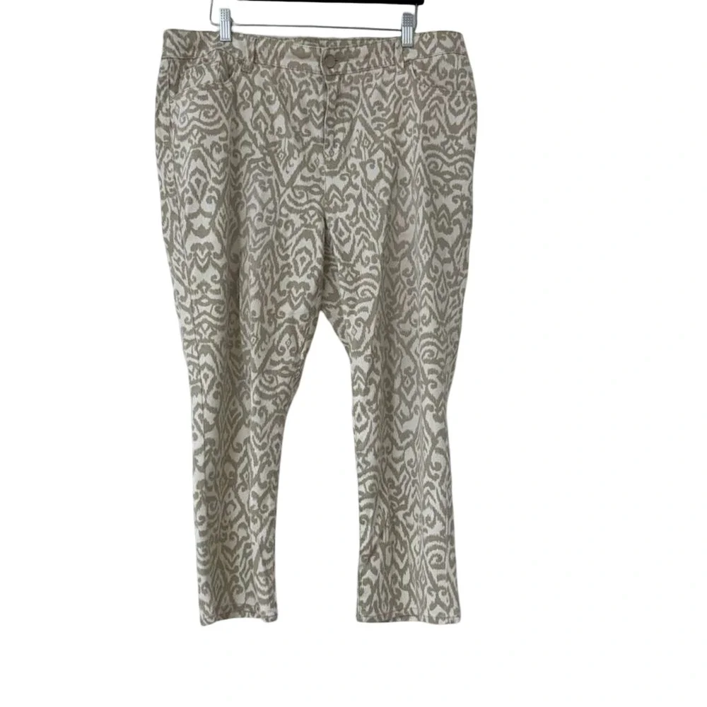 Chicos Platinum Animal Print Cropped Jeans High Rise Stretch Beige White 2 / 14